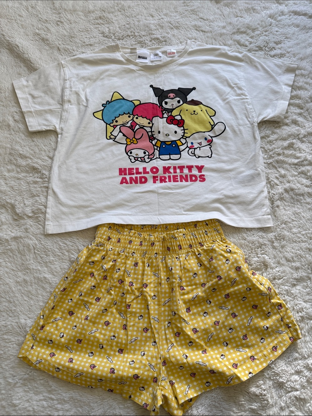 Zara White Hello Kitty & Friends Graphic Pijama Set